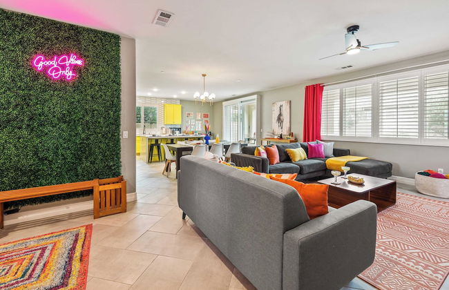 Kaleidoscope by Avantstay Colorful Escape + Pool - Foto 4