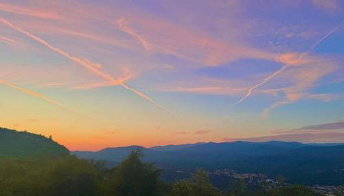 NEW LISTING, Near Yosemite South Gate entrance and town, King bed, Hot Tub, BBQ, Firepit & Mountain Views - Foto 2