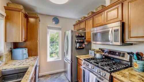 Pool Access and Balcony Updated Condo Near UCSD! - Foto 4