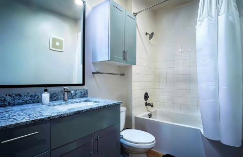 Boulevard Stays Stylish 1BR Getaway Pool Gym & Free Parking - Foto 8