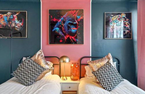 Spacious 5-Bed Canterbury Retreat - Sleeps 14 - 4 Baths - Foto 13