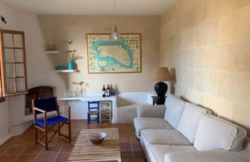 Casa con jardin ,vistas al mar y atardecer en Playas de Fornells - Foto 8