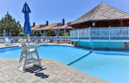 Spacious Oceanfront 3BR Condo with Private Beach in Ideal Hyannis Location - Photo 26