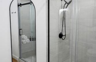 St. Louis Luxury Home 3BR/3.5BA Near Everything - Foto 15