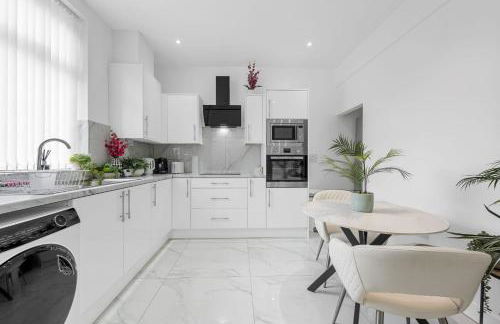 SLUXE Properties 4mins to Etihad Stadium and Coop live - Foto 21