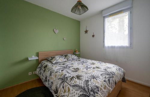 L'Airbusien - Terrasse et parking - Airbus à coté - Foto 5