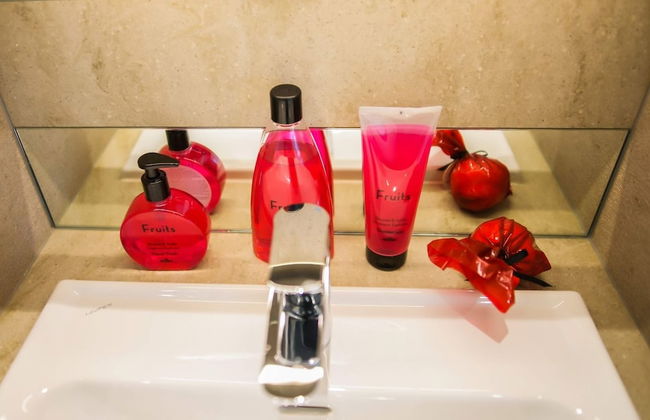 Thames View 2 Bed Apartment With Balcony - Photo 29