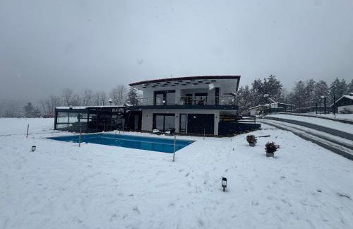 Luxury Villa Rafaela Οικογενειακή βίλα με ιδιωτική πισίνα, BBQ κ παιχνίδια Ιδανική για οικογένειες με παιδια - Foto 63