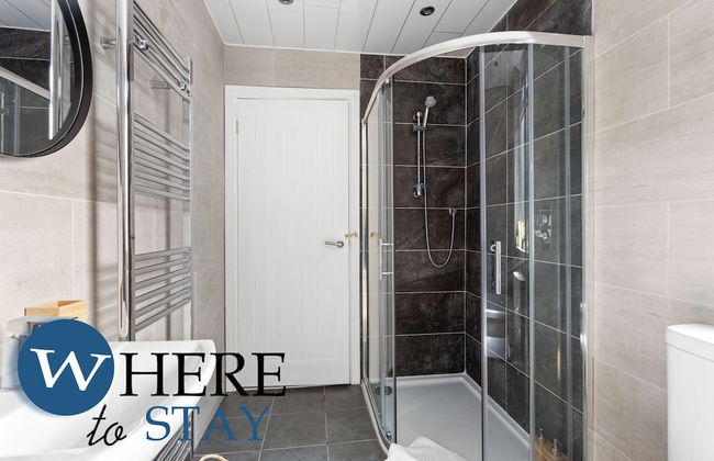 Elegant 4bed House-free Parking - Photo 18