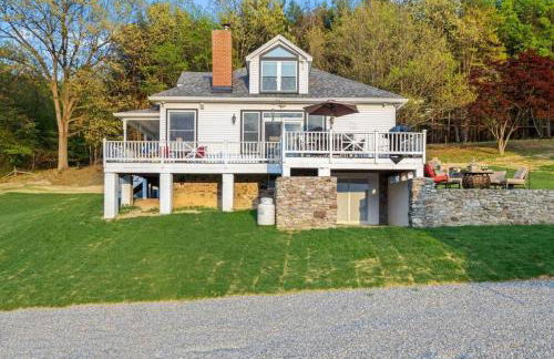 Foxfire - Secluded Zen Retreat with Spa & Views - Photo 1