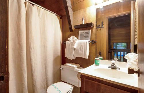 Truckee Cabin Getaway - Sleeps 6 - Foto 16