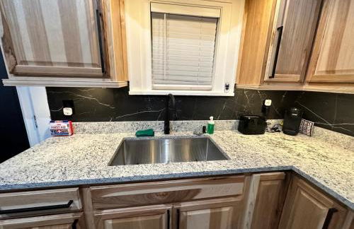 #1 - 5BR 1BA - Unit A - Private Entire Home - WiFi - Foto 15