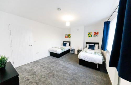 Spacious 2Bed - Great for Contractors - Driveway&Garden - Foto 29