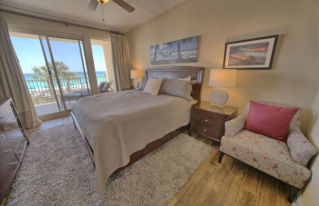 Astonishing Oceanfront Condo with Oversized Balcony to Enjoy Amazing Gulf View - Unit 0204 by RedAwning - Foto 4