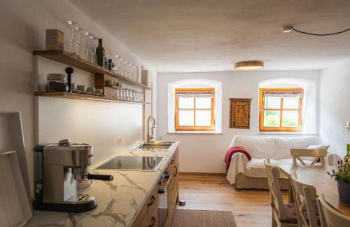 Gehobenes Ambiente in historischer Wohnung - Photo 7