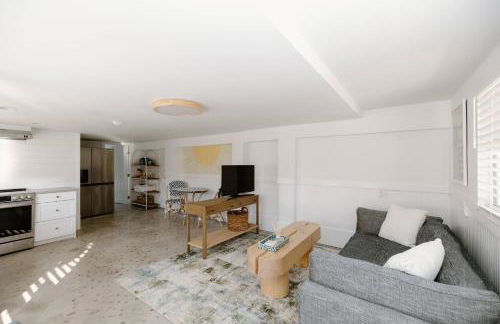 Late Summer Specials - 2 blocks to Beach - Backyard - Walk to Boardwalk - Foto 2