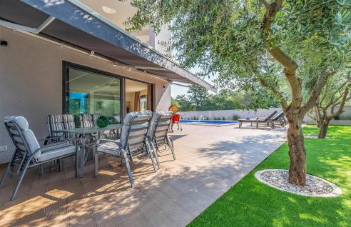 Beautiful Home In Porec With Kitchen - Foto 25