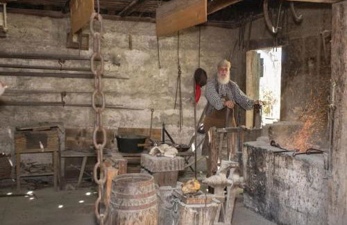 Cobalt Cottage History at your doorstep - Foto 47