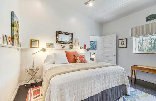 Porch with Swing and Kayaks Rural Mississippi Retreat - Foto 10