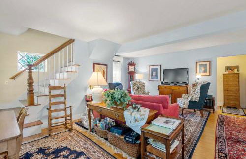 On the Chatham Loop - 1 Min to the Beach - Photo 9