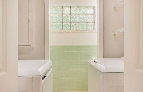 Mountain View and Fire Pit Modern Copperhill Home - Foto 22