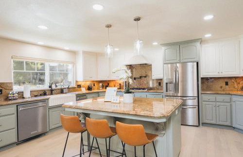 Casteel - 4,500 sq-ft retreat with a pool and hot tub in the middle of wine country! - Foto 26