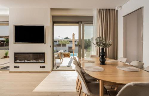 Cantouni Villa, Luxury 5BR Retreat with Pool & Jacuzzi Near Town by Villa Mana Gers - Photo 33