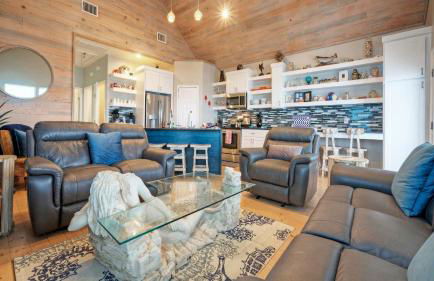 Waterfront, Shared Boat Dock & Pool w/ Views Ariels Grotto by Avantstay - Foto 18