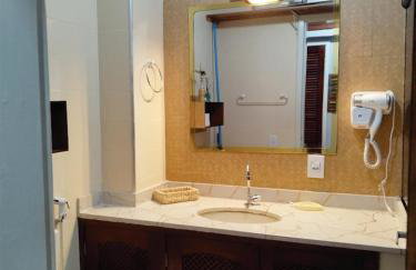 De frente a Praia do Peró, Da janela Maravilhe-se com a Vista! Apto tipo flat, Pé na Areia, Piscina, Wi Fi - Foto 28