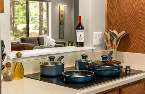 Spacious Comfort in Scenic Monument - Foto 17