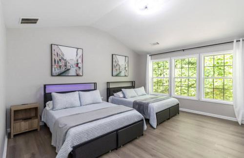 5-Bed Gem Close to Duluth Fun Sleeps 16 - Foto 13