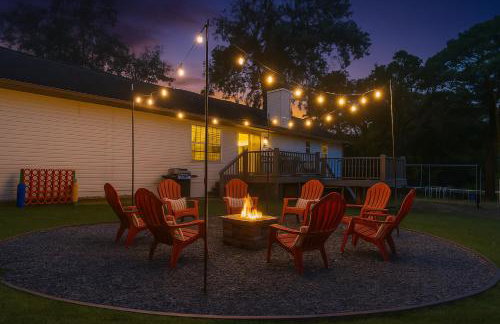 3 King Beds- Hot Tub, Game Room, Firepit - Foto 3