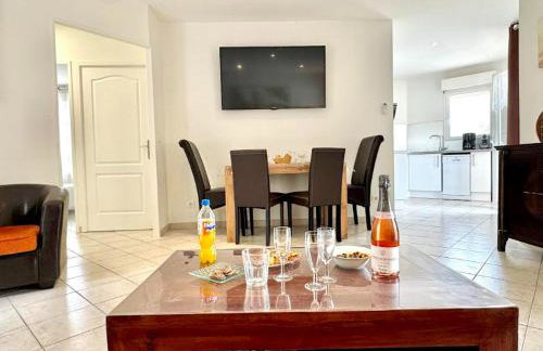 Gite en 3 épis de plain-pied, 2 chambres, climatisé, terrasse, jardinet et parking, très calme - Foto 9