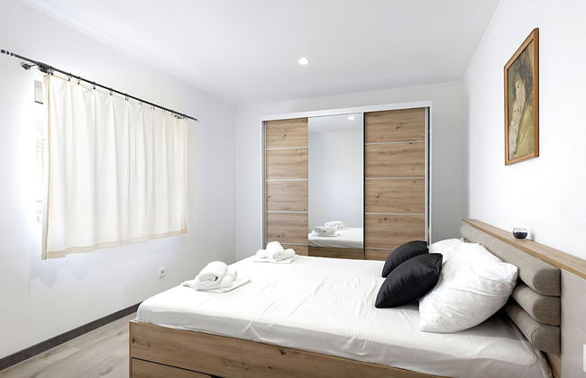 Villa Gariful - Sleeps 10 - Pool - Hottub - Petsok - Foto 3