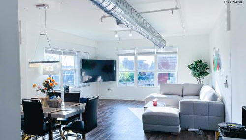 The Stallion #310 - Walk to Museums - Premium Loft with gated parking - Foto 3