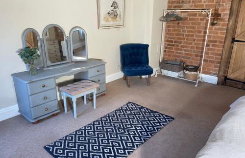 Stunning rural Barn Conversion - Photo 10