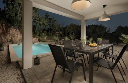 Villa San Polo Max near Pula up to 8 people with heated pool & pet friendly - Foto 10