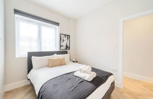 The Solo Haven 20 Min to Central - Photo 9