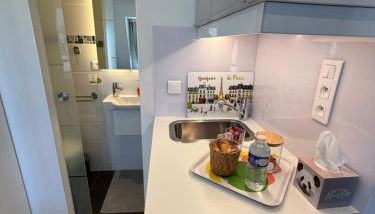 Paris 17ème - STUDIO compact 10m2 -110 sqf - coeur BATIGNOLLES - ideal SOLO traveler - Foto 4
