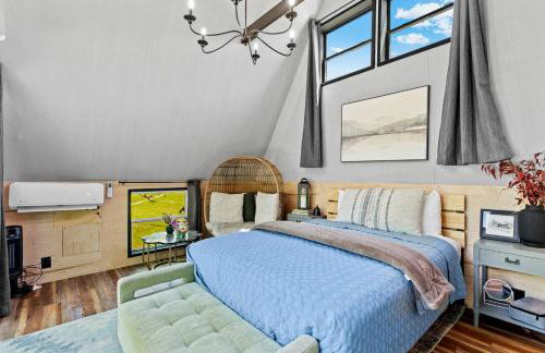 Creekside A-Frame Retreat with Treehouse Views, Hammock Lounge & Indoor-Outdoor Shower in New Port, Tennessee - Foto 9