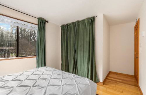 Riverfront w Cedar Hottub, Sauna, Movie Theatre - Photo 39