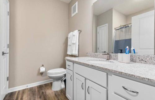 Elegant 3BR/2BA Condo Near Beaches & Attractions - Foto 11