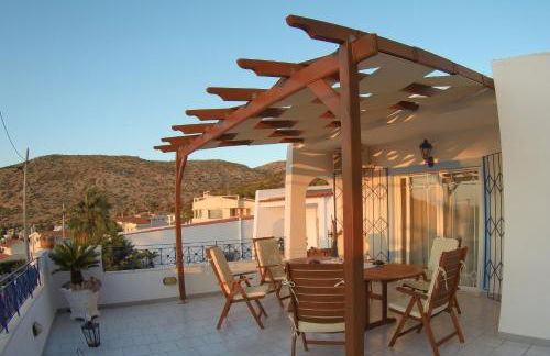 BLUE & WHITE MAISONETTE OVER THE SEA NEAR SOUNIO - Foto 7