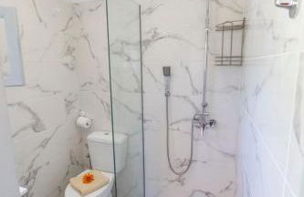 Antigone’s garden - Photo 8