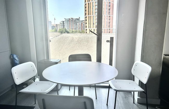 Captivating 2-bed Skyview Apartment in Leeds - Foto 23