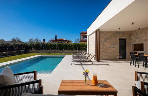 Villa Levita with Pool - Photo 39