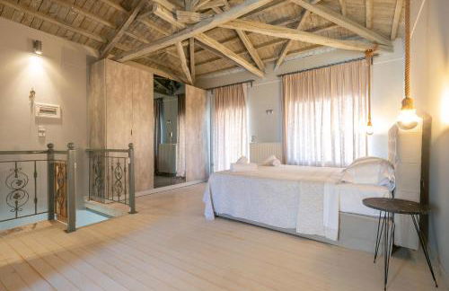 Traditional Stone House - Photo 5