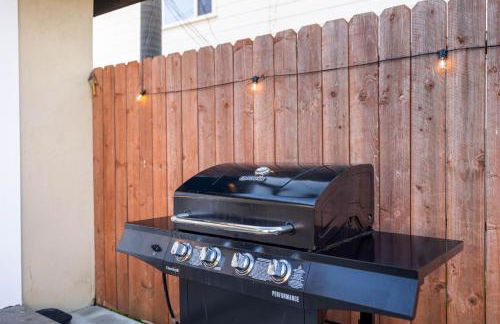 Dog Friendly Home Near the Beach with Grill, Fire Pit, Enclosed Backyard - Foto 49