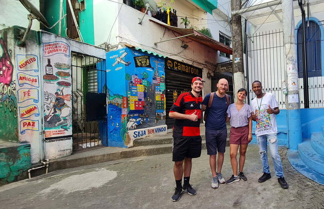 Tour por la favela Santa Marta con comida o partido de fútbol - Foto 4