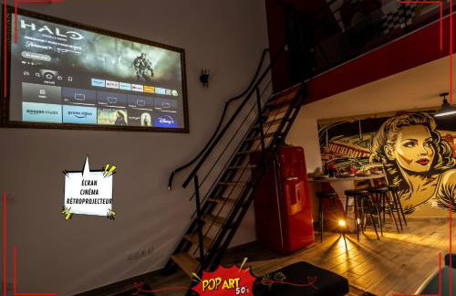 LOFT "POP ART 50's" Idéal PRO - Écran cinéma rétroprojecteur - WIFI Fibre - Borne arcade de jeu - Centre Ville - Foto 4
